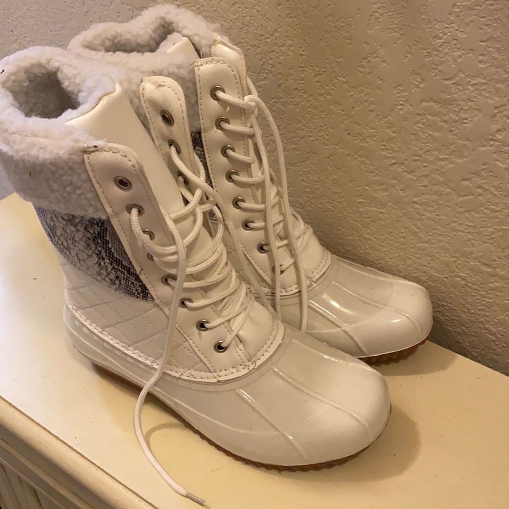 Snakeskin snow boots